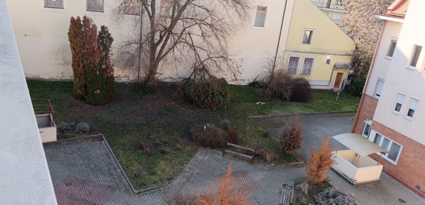 Szolnok, Tófenék utca